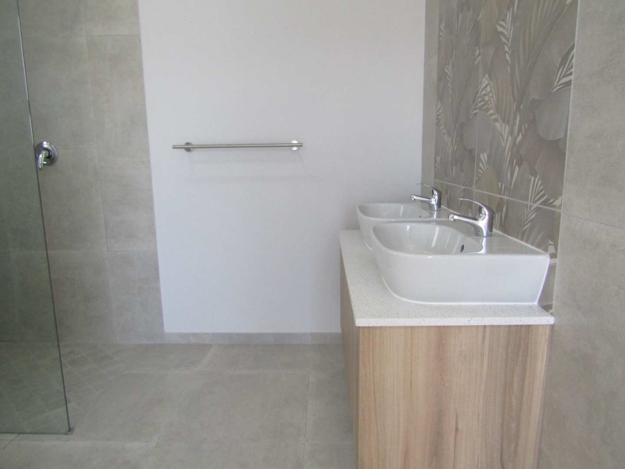 3 Bedroom Property for Sale in Britannia Bay Western Cape